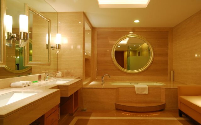 Hangzhou Haiwaihai Crown Hotel