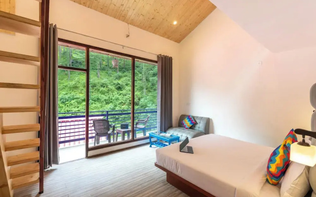 goSTOPS PLUS Kasol Manikaran Road, Bar and Hostel