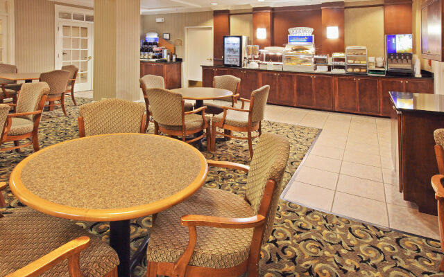 Holiday Inn Express Hotel & Suites Camden by IHG