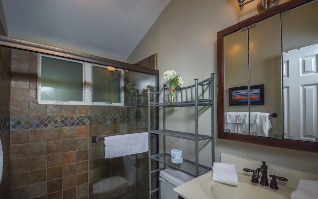 Lakeside Dreamin' 4 Bedroom House