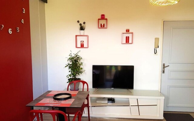 Studio In Saint Denis With Enclosed Garden And Wifi 34 Km From The Beach