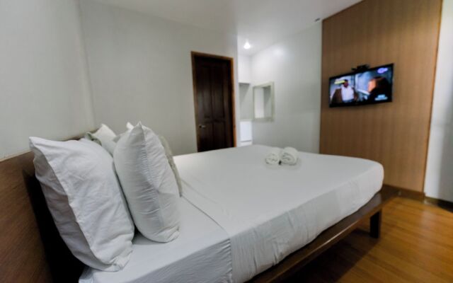 Madonna Hometel and Suites