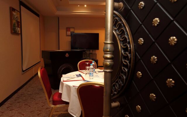Golden Tulip Hotel
