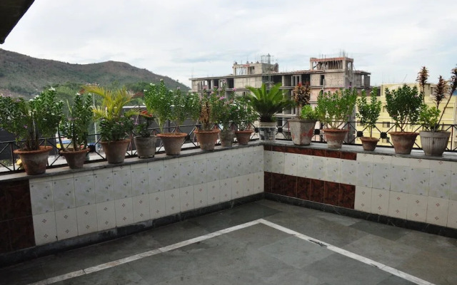 Hotel Aasthaa