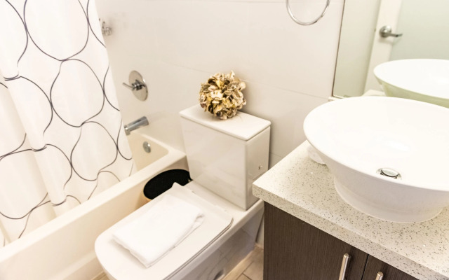 Waterside Hotel and Suites