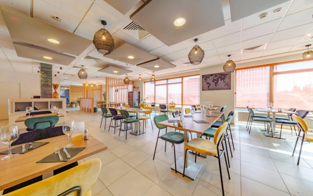 Mandarina Hotel Luxembourg Airport ( Ex Campanile)