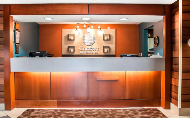 Comfort Inn And Suites Hamburg