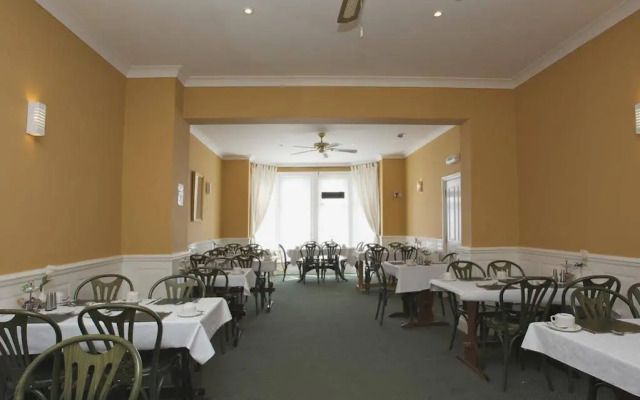 All Seasons Lodge Hotel