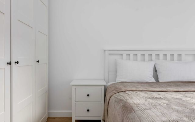 Rozlogi Sunny Apartment