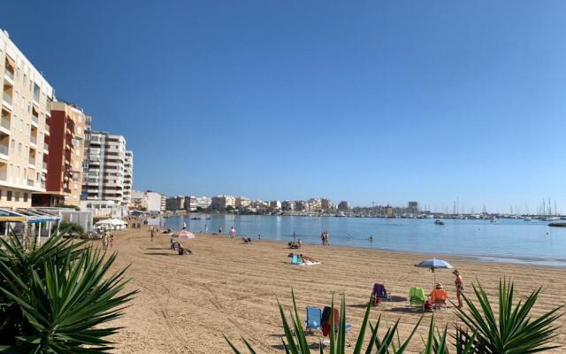 Catalina Apartment Torrevieja 300m to the sea