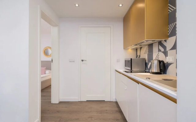 Elegant Apartment in Cracow by Renters