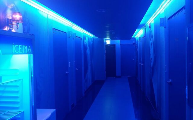 W Motel
