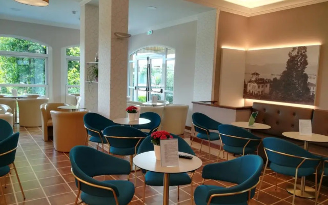 Hotel Flora
