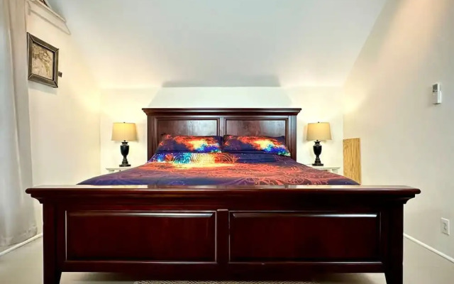 Amazing Historic 1800s Carriage House