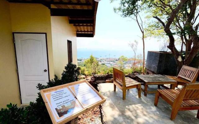 Parinya Hill Homestay & Cafe Koh Larn