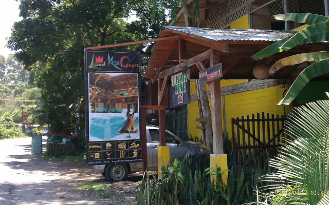 Lizard King Hotel & Suites