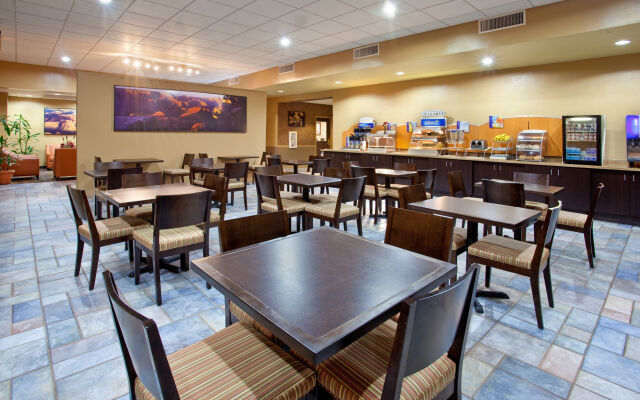 Fairfield by Marriott Inn & Suites Phoenix West Chandler