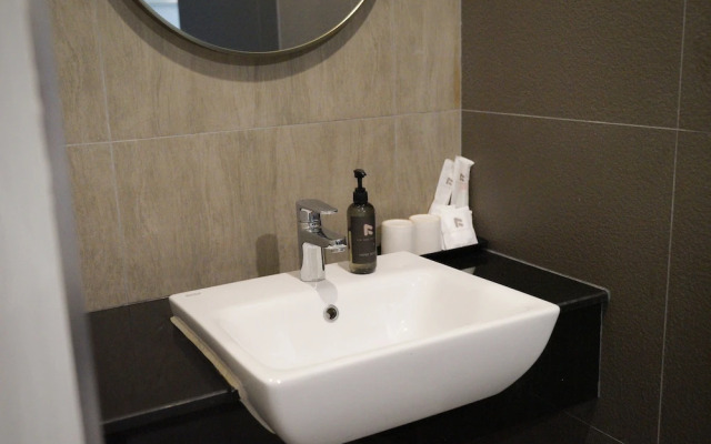 The Rise Suites Hotel Chiang Mai