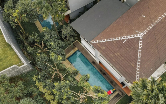 Ohara City View 5BR Villa with a Private Pool