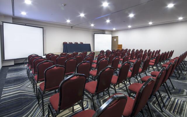 Holiday Inn Express Mexico - Toreo by IHG