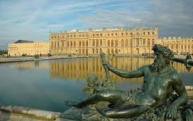 Charmant Studio Équipé Proche Paris et Versailles