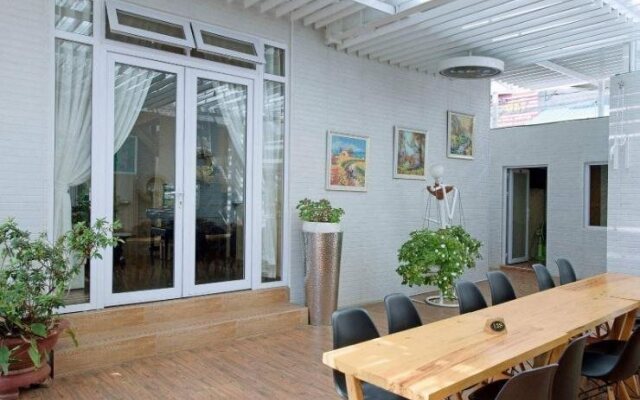 Lens Mini Hotel