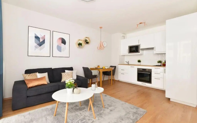 Laurel Bay Apartment