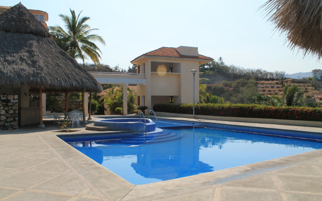 Villas del Palmar Manzanillo with Beach Club