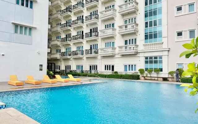 Cozy Iloilo City Condo With Shared Pool and Fitness Center