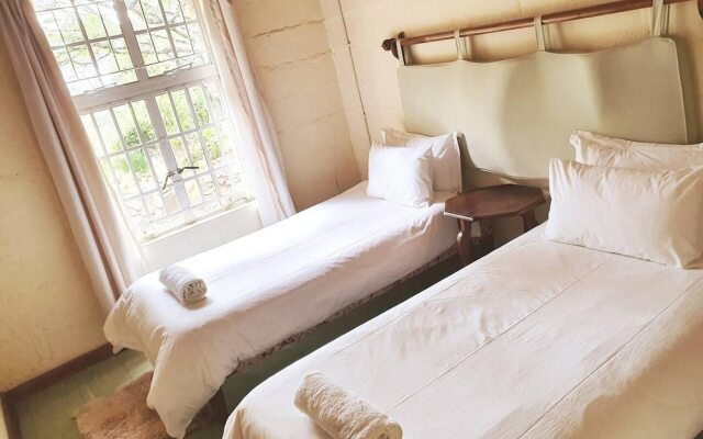 10 Guest Stay in the Mountains of Nyanga!
