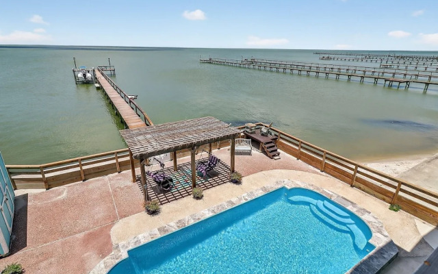 Coastal Vibes Rp230 3 Bedroom Home