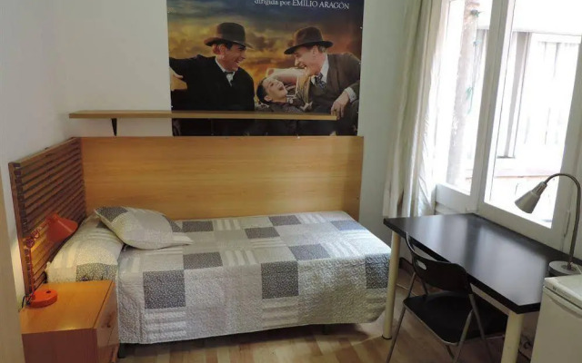 San Marius Muntaner  Hostel