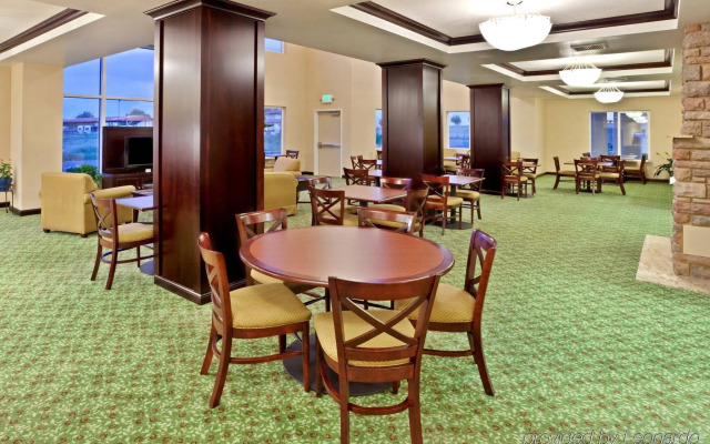 Holiday Inn Express & Suites Ontario by IHG