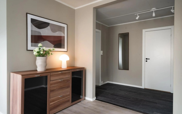Enter Viking Hotel