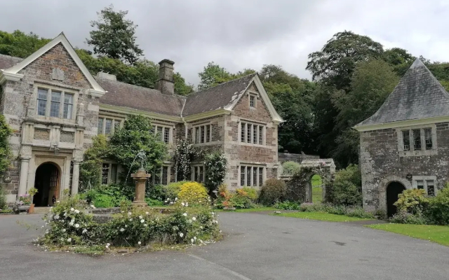 Number 1 Manorcombe