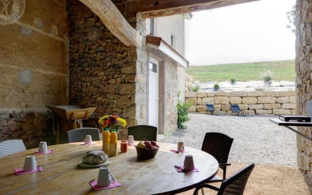 Gîte Panissières, 3 pièces, 8 personnes - FR-1-496-215