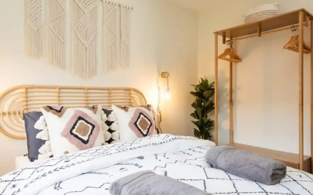 Designer Family Escape Hot Tub Steps to Beach