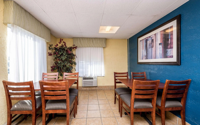 Motel 6 Cedar Rapids, IA - Airport