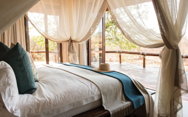 Madikwe Hills Private Game Lodge