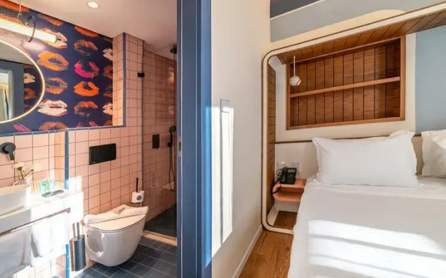 Cosmos Cuisine Guest House