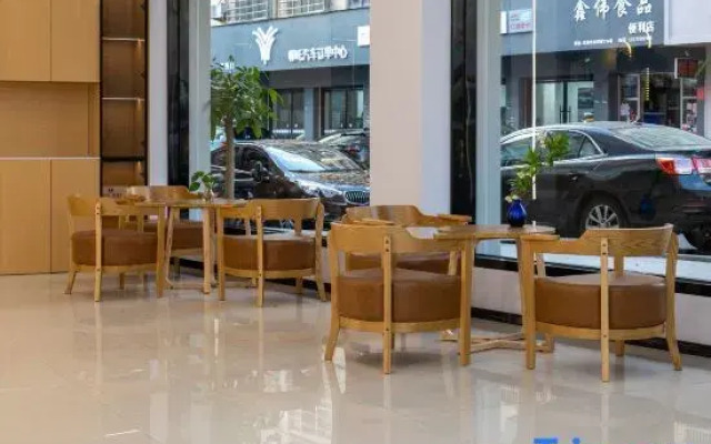 Longgang Hongmao Film Hotel