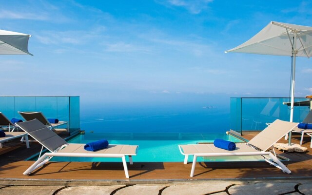 Peaceful Escape Above Amalfi Coast