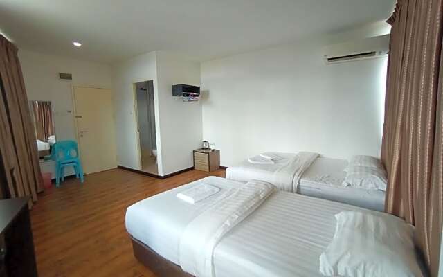 OYO 90102 7 Days Lodge