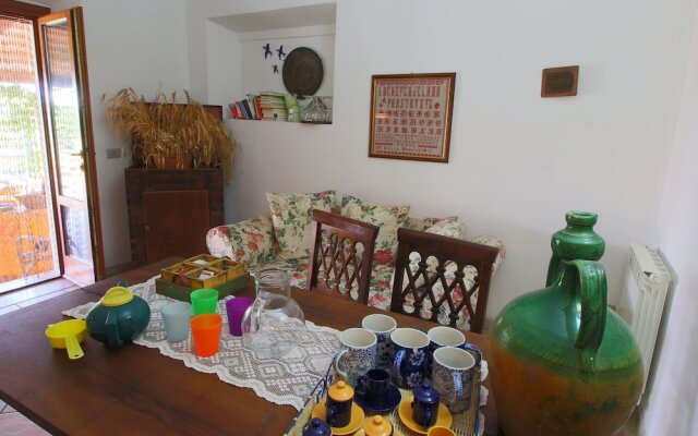 Luxurious Farmhouse in Grosseto With Jacuzzi