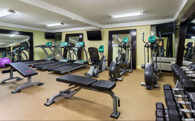 Holiday Inn Express Charleston-Civic Center by IHG