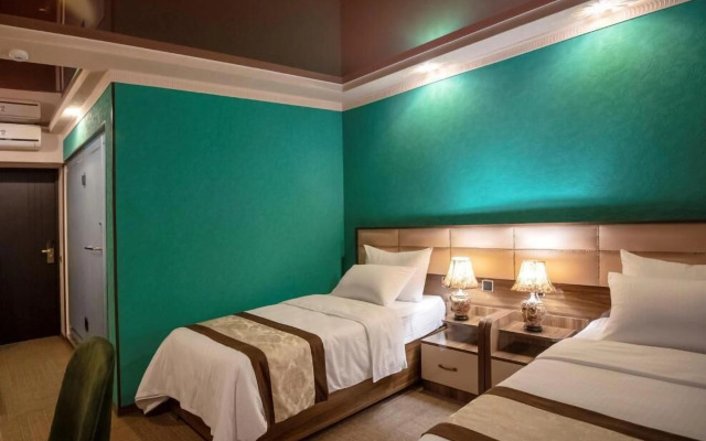 Отель Georgia Gold