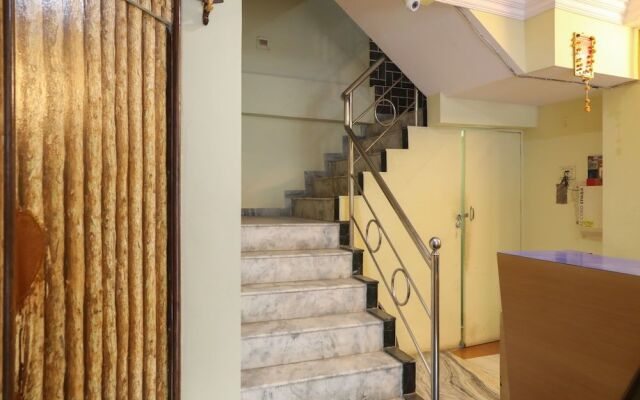 OYO 13809 Hotel Siddhant