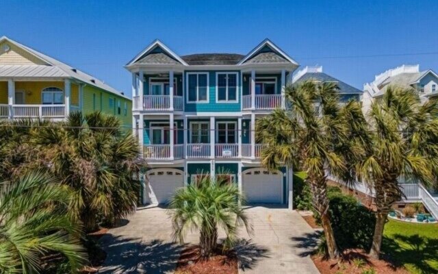 After Dune Delight - Relax And Unwind In This Fun And Spacious 3 Story Home. Light, Bright, And Close To Everything! 4 Bedroom Townhouse by Redawning