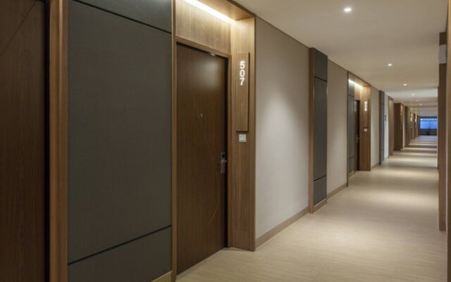 Holiday Inn Select - Peachtre