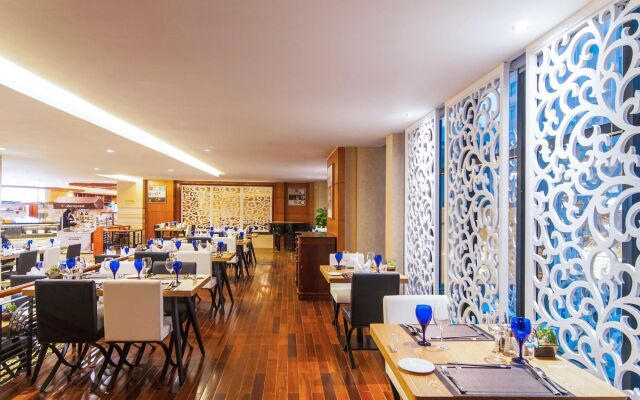 voco Wuhan Xinhua by IHG